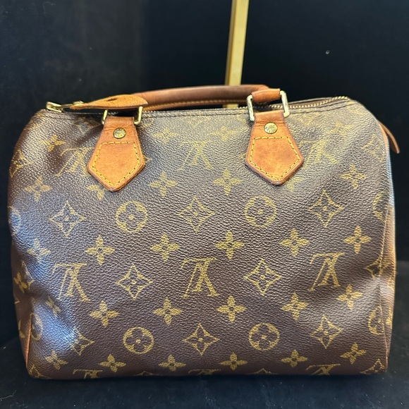 Louis Vuitton Brown Vintage Speedy 25 Monogram Satchel - Picture 2 of 16